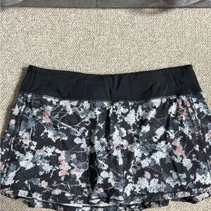 Women’s Lululemon Skirt